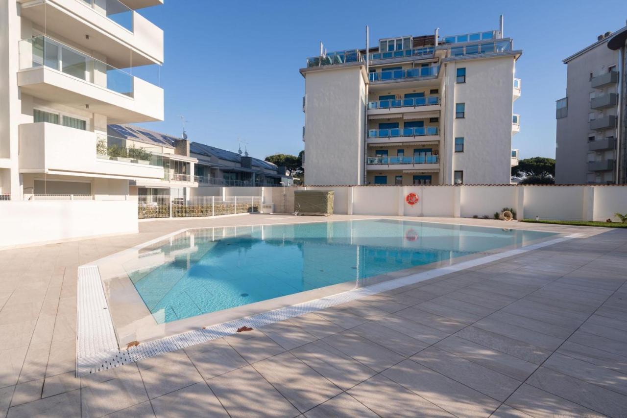 Immobiliare Jvl - Vm2 Apartman Lido di Jesolo Kültér fotó