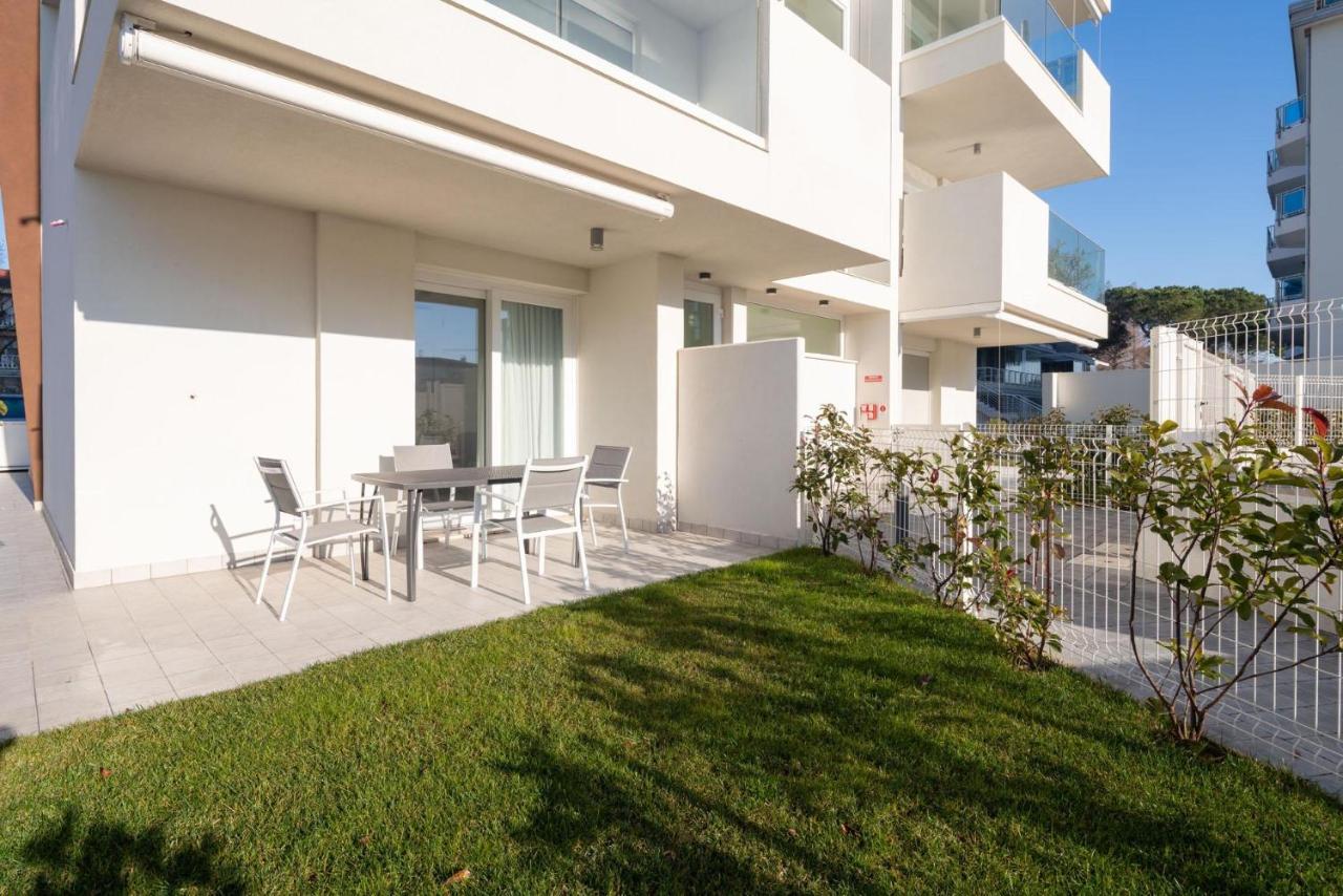 Immobiliare Jvl - Vm2 Apartman Lido di Jesolo Kültér fotó