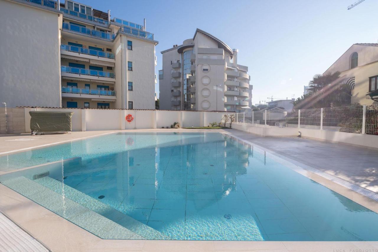 Immobiliare Jvl - Vm2 Apartman Lido di Jesolo Kültér fotó