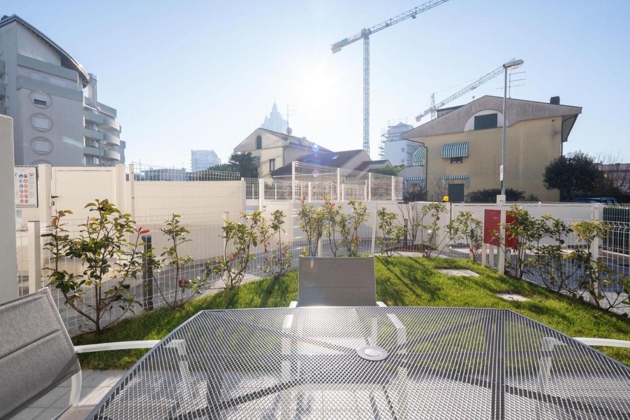 Immobiliare Jvl - Vm2 Apartman Lido di Jesolo Kültér fotó
